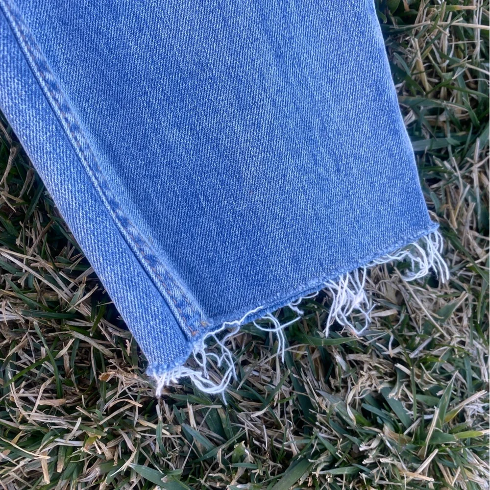 Pacsun Vintage Icon Distressed Light Wash Mom Jeans Denim Ripped Straight leg